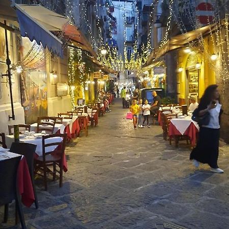 White Home Quartieri Spagnoli Naples Extérieur photo