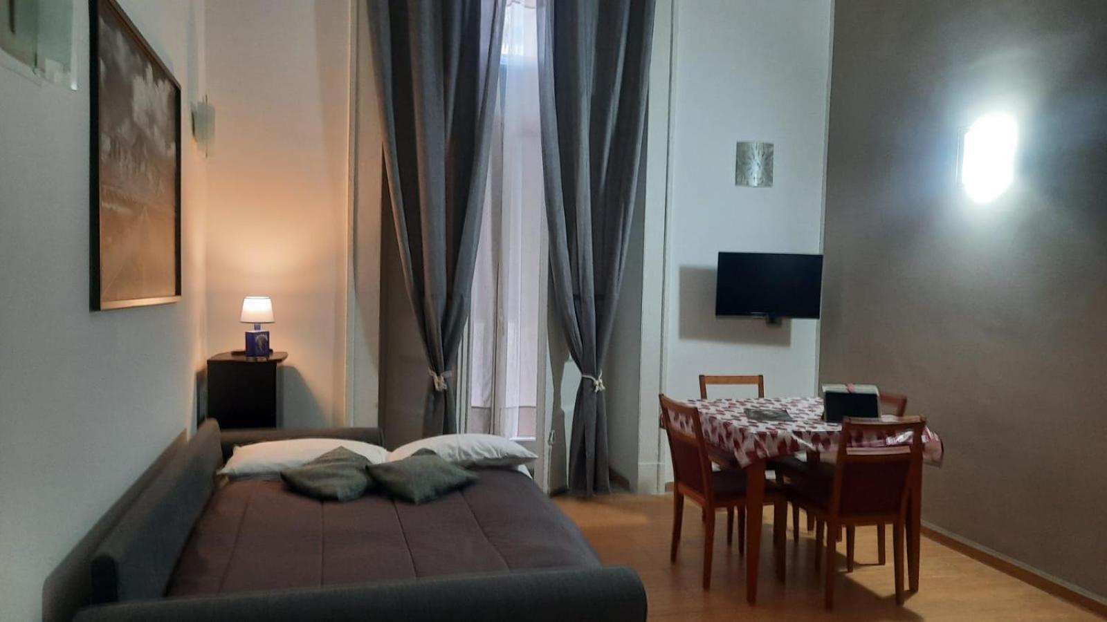 White Home Quartieri Spagnoli Naples Extérieur photo